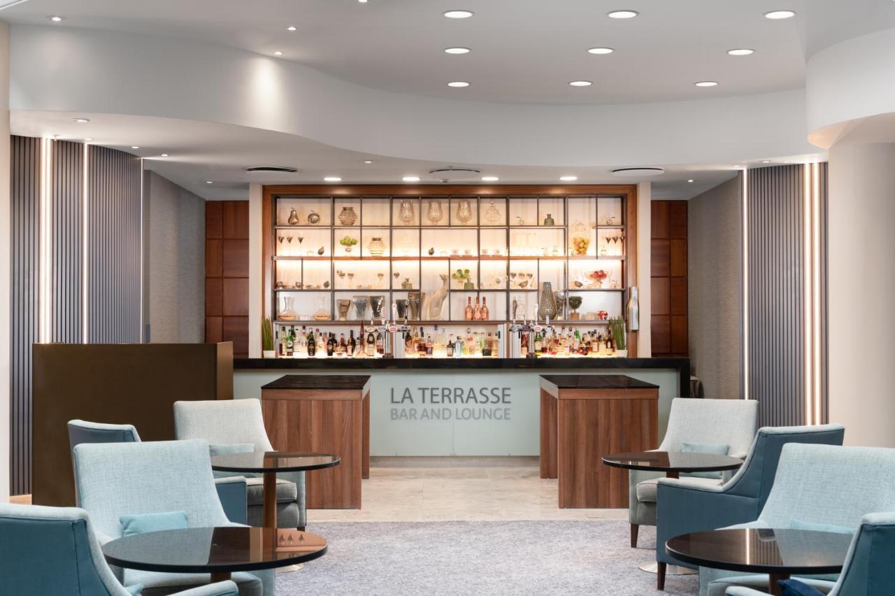 โซฟิเทลลอนดอนแกทวิคโฮเต็ล Hotel ฮอร์เลย์ ภายนอก รูปภาพ La Terrasse
