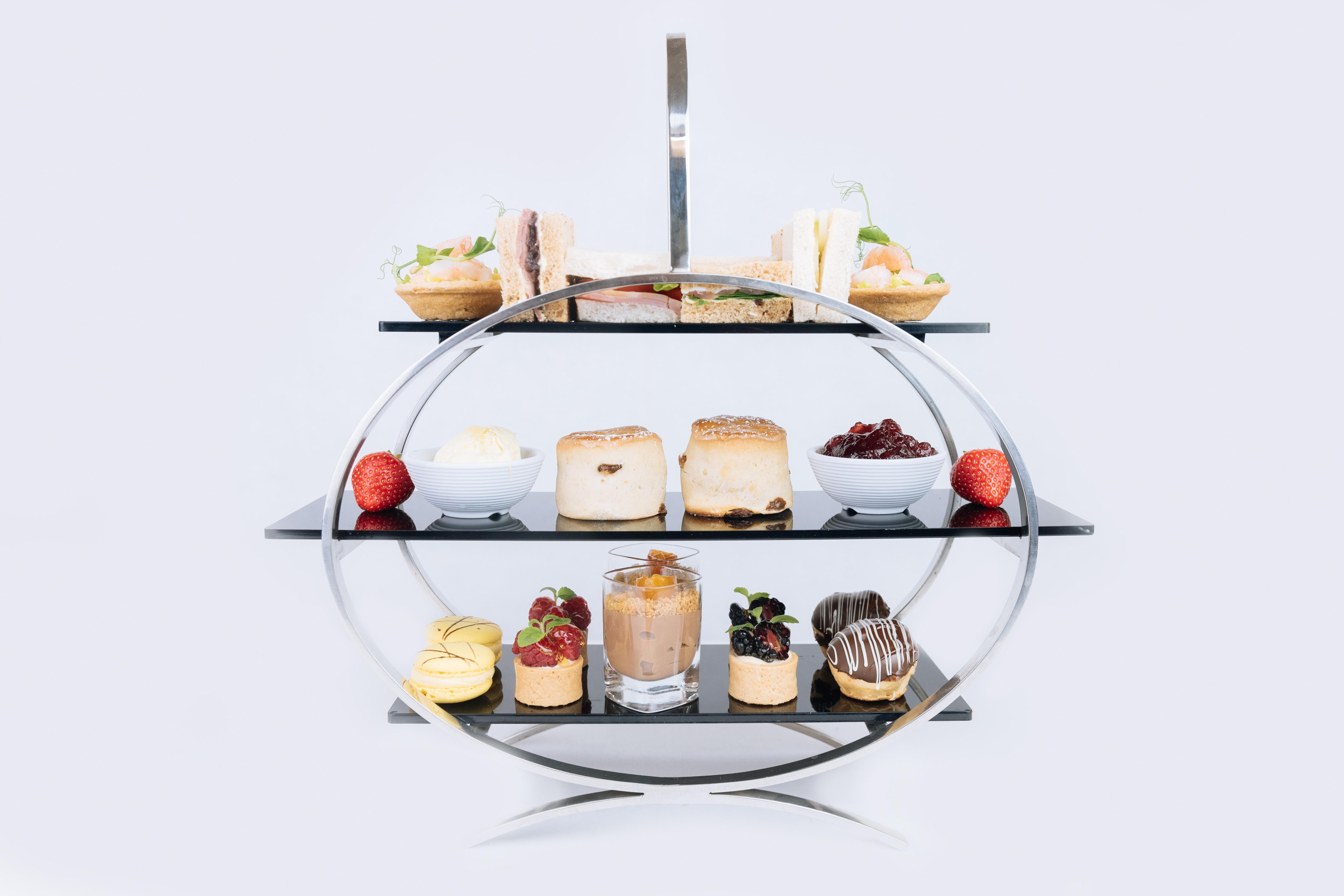 โซฟิเทลลอนดอนแกทวิคโฮเต็ล Hotel ฮอร์เลย์ ภายนอก รูปภาพ A tea party